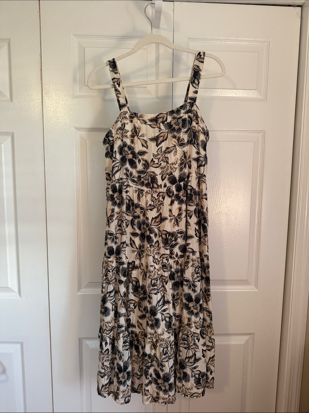Old Navy Cream and Black Floral Tiered Midi Dress